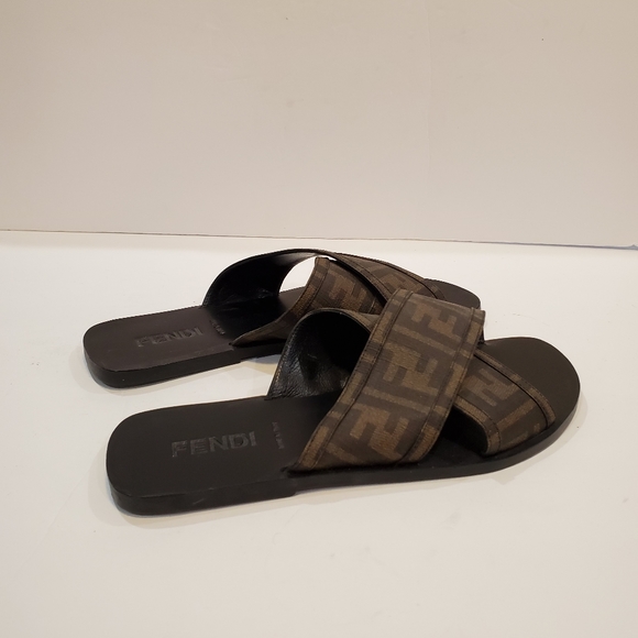 Fendi made in Italy size 7 monogram RARE sandals shoes criss cross leather - Picture 5 of 7
